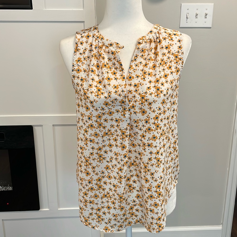 Fun2Fun floral top size XS